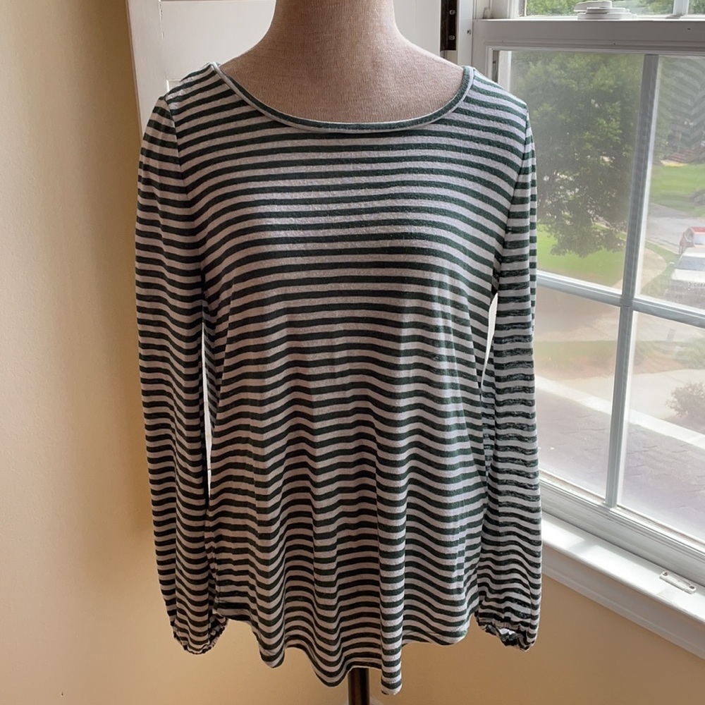 Long sleeve, light weight LOFT shirt, size Medium